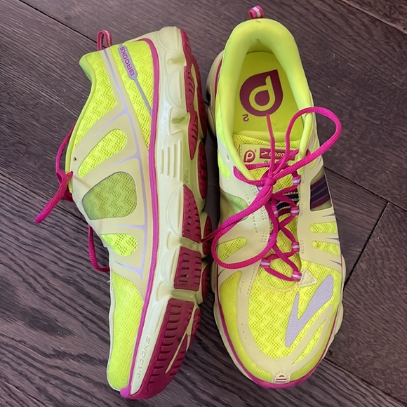 Brooks pure form Running Shoes - Picture 2 of 7